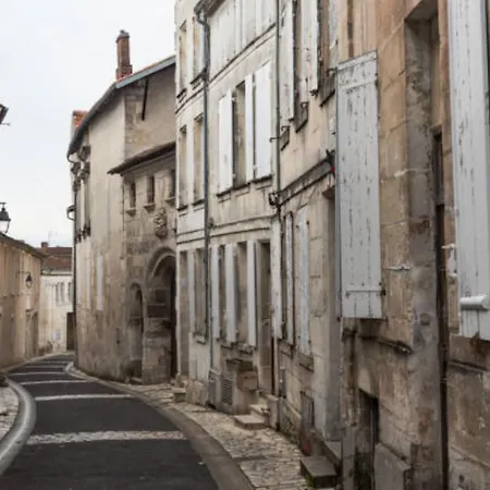 Apartment Maison Meire *